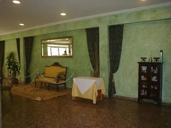 Avenida Hotel 2*