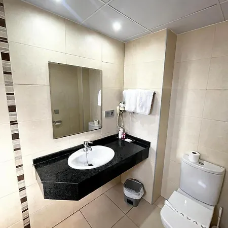 Hotel Avenida 2*