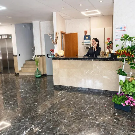 Avenida Hotel 2*