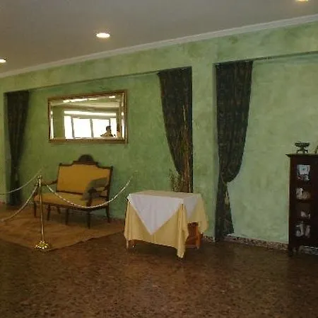 Avenida Hotel 2*